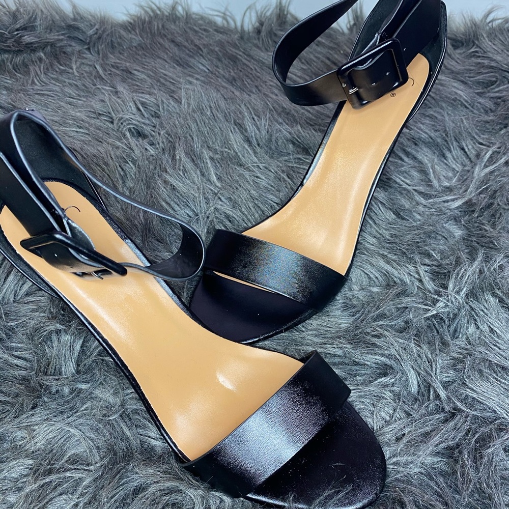 Heels - Picture 7 of 8